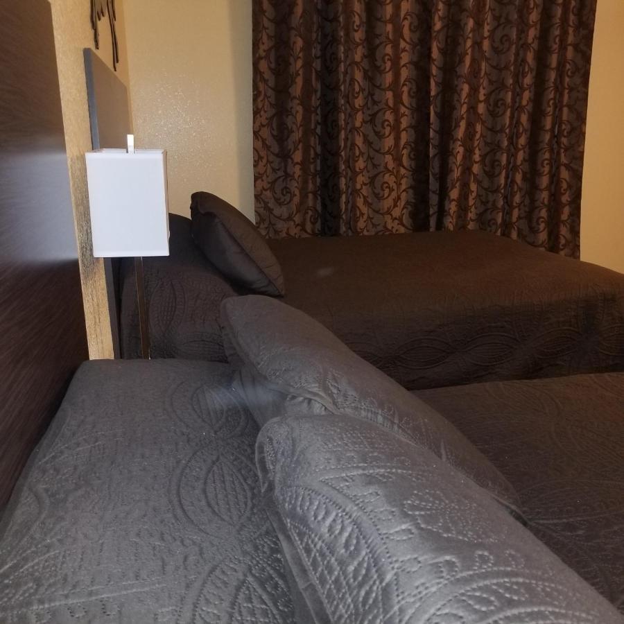 Frontier Lodge Ландер Екстериор снимка
